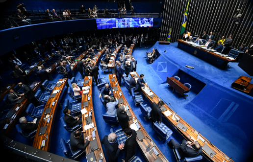Senado aprova PEC com estado de emergência e R$ 41 bilhões em pacote de auxílios