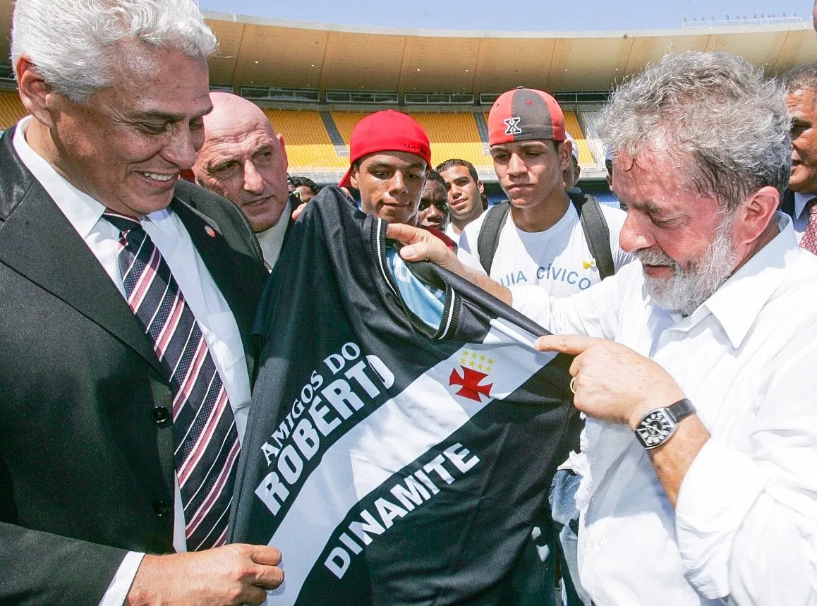 Lula: 'Roberto Dinamite foi um gigante na história do Vasco e do futebol'