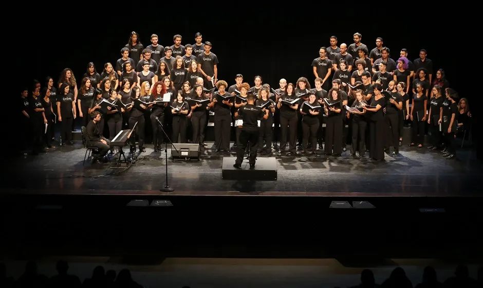 Coro Sinfônico se apresenta no Teatro de São José dos Campos 