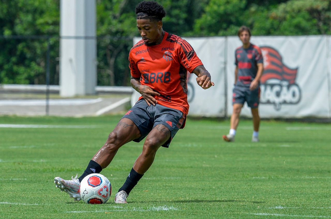 Marinho inicia treinos no Flamengo