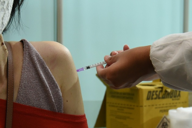 Capital paulista usará imunizantes da Pfizer que estavam em estoque para vacinar 800 mil paulistanos com a dose de reforço.