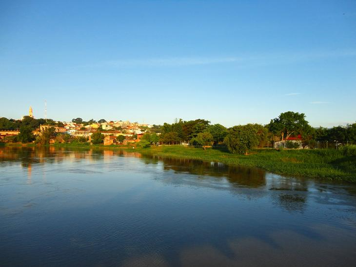 Corpo foi encontrado no trecho de Cachoeira Paulista  Divulgação 