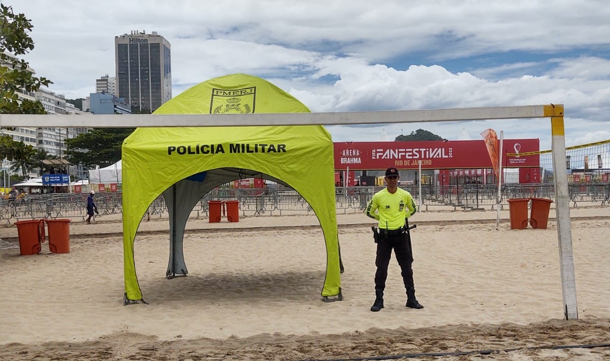 PMs atuam no entorno da arena Fifa Fan Fest, em Copacabana Divulgação/PMERJ