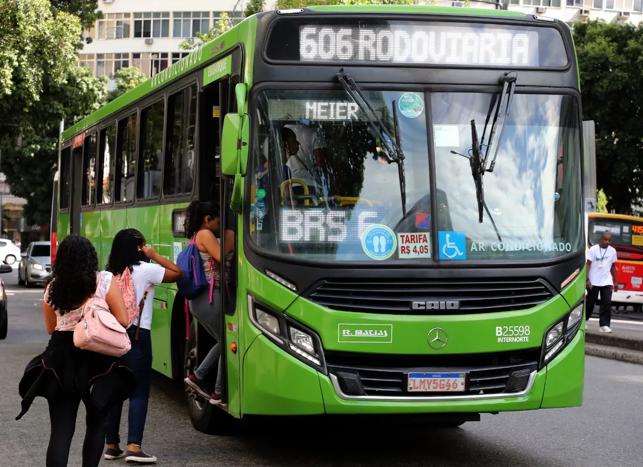 Rio anuncia aumento de mais de 13% nas tarifas de ônibus