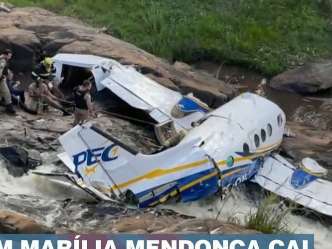 Avião de Marília Mendonça cai no interior de MG Reprodução