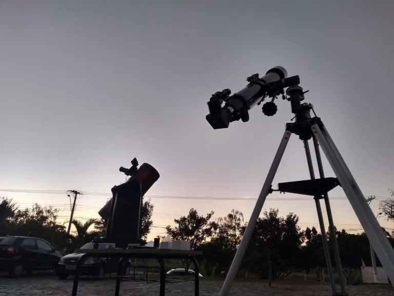 A ação contará com o apoio de astrônomos que levarão telescópios para a observação