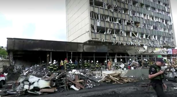 Cidade de Vinnytsia, a 200 km de Kiev, é ataca por forças russas. Foto: Reuters