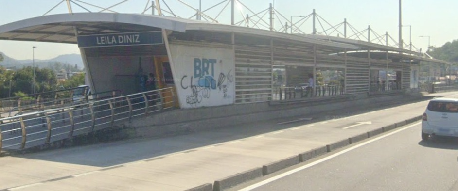 Estação do BRT Leila Diniz em Curicica é fechada para reforma Google Street View