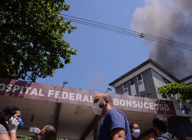 Sobe para cinco o número de vítimas fatais do incêndio Tânia Rêgo/Agência Brasil
