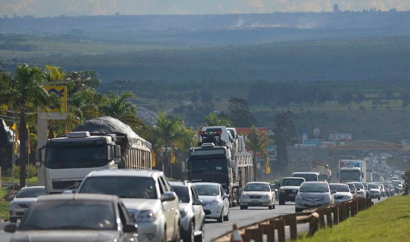 Acidentes em rodovias federais durante o feriado causaram 72 mortes José Cruz/Agência Brasil