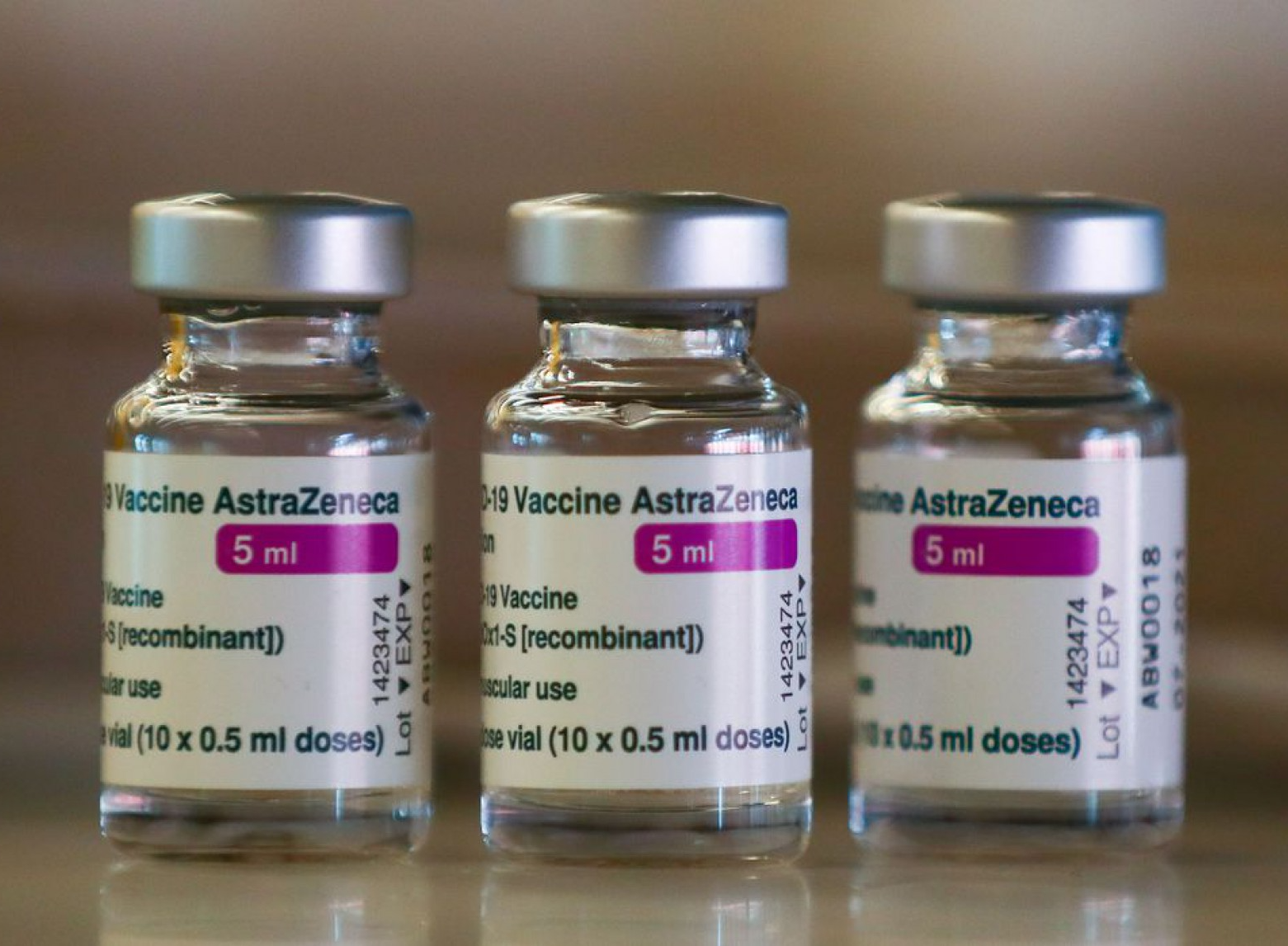 Autoridades afirmam que redução do intervalo entre as doses só é possível com a chegada de mais vacinas Foto: Reuters