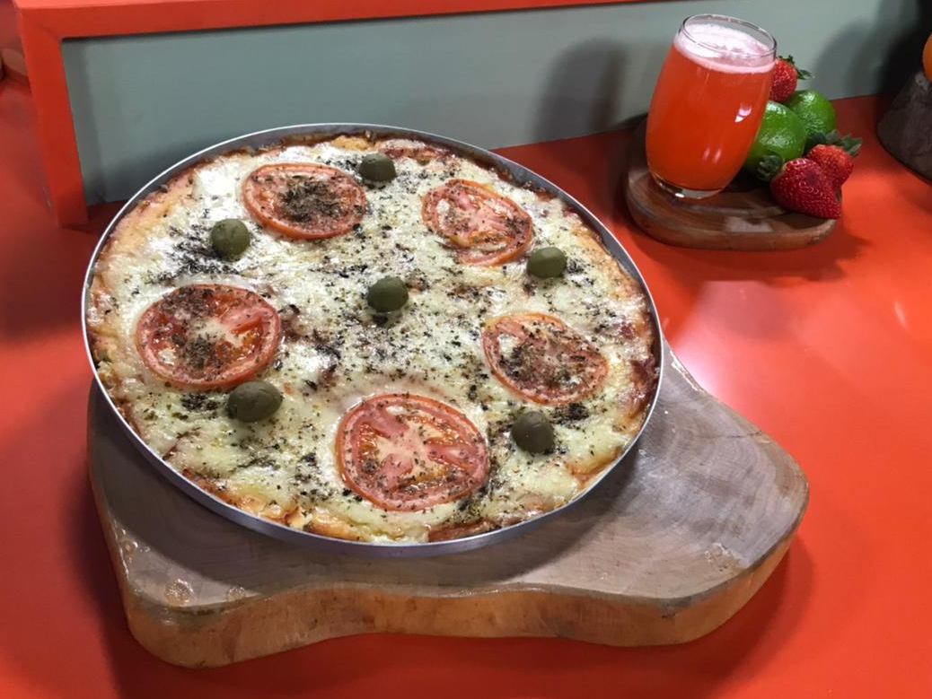 Pizza de liquidificador e limonada de morango João Aguilera