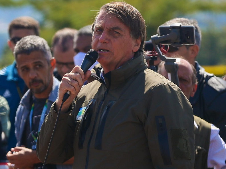 Bolsonaro discursa em frente ao Palácio da Alvorada Futura Press/Folhapress