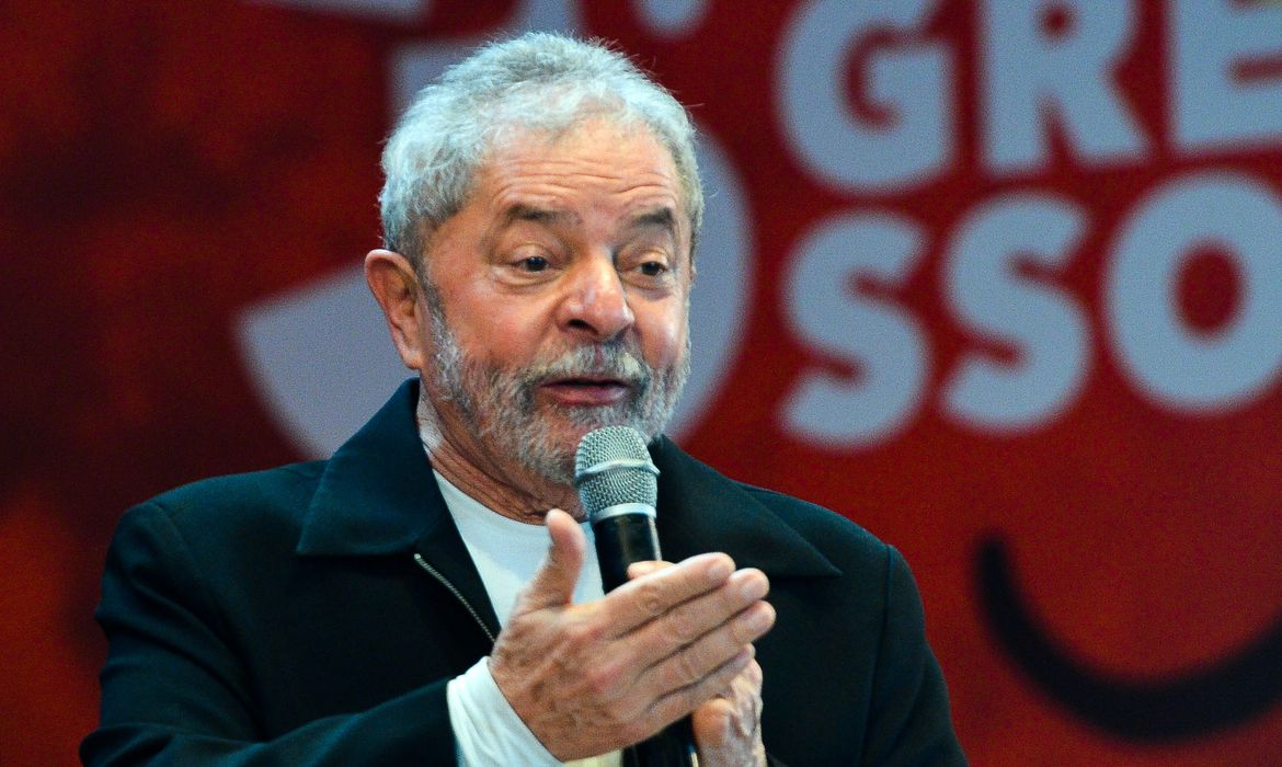  Pesquisa Datafolha aponta Lula como possível vencedor das Eleições em 2022