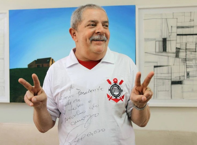 Lula com a camisa do Corinthians em foto de arquivo Ricardo Stuckert/Instituto Lula