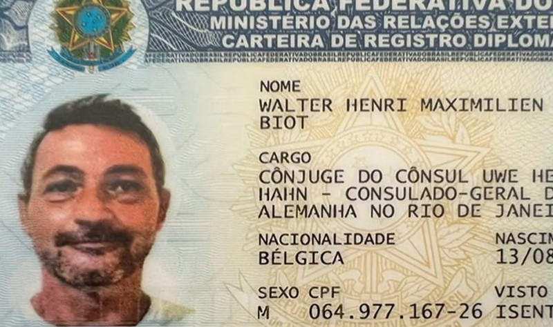 Diplomata alemão é preso no Rio; marido morreu em cobertura em Ipanema