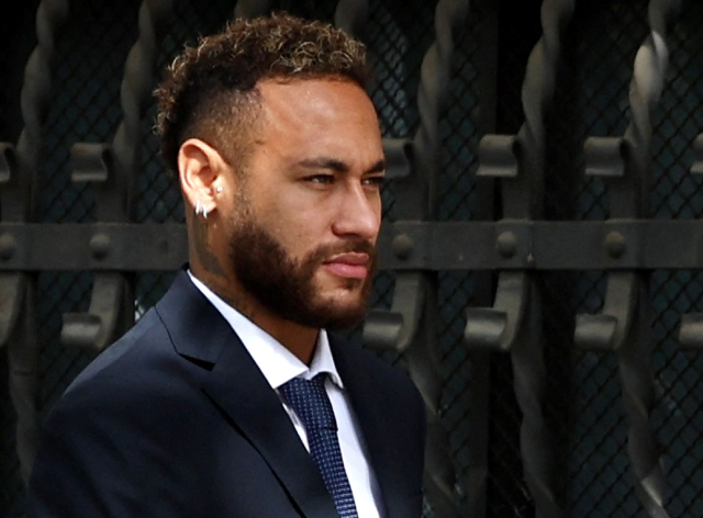 Ministério Público da Espanha retira acusações contra Neymar, Barcelona e Santos NACHO DOCE/Reuters