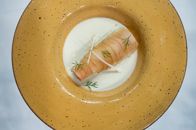 Caneloni de picles de maçã verde, king crab confitado e creme de erva doce | Band Receitas