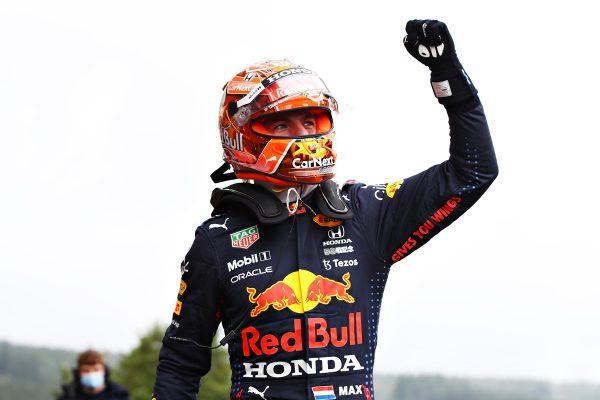 Max Verstappen se aproxima do bicampeonato Mark Thompson/Getty Images