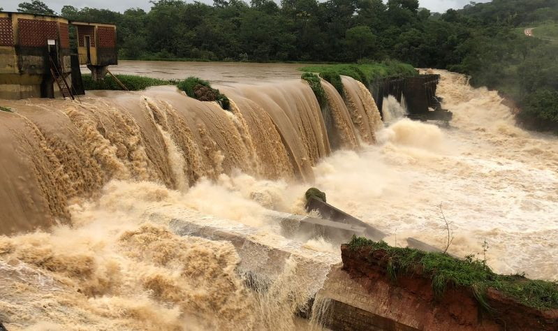 Estrutura de barragem sob risco e mais chuvas mantém Pará de Minas em alerta