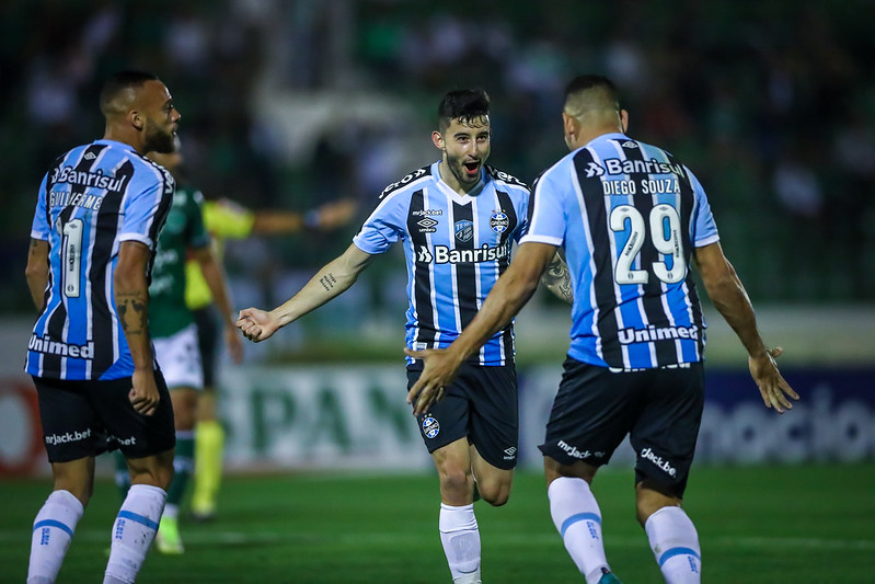 Com dois gols, Grêmio leva a melhor contra o Guarani na Série B