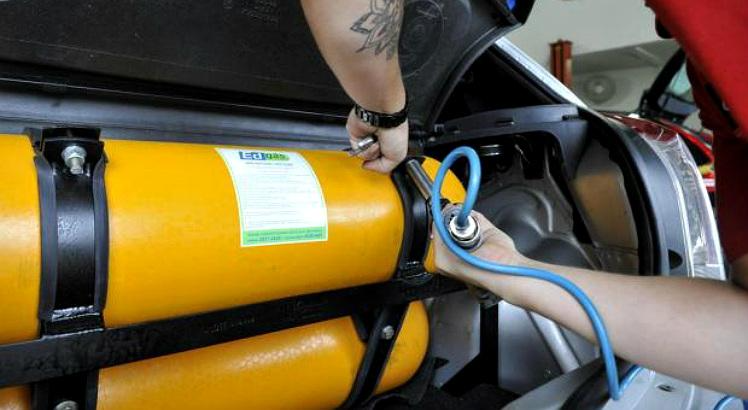 Consumidores buscam alternativas à gasolina Agência Brasil