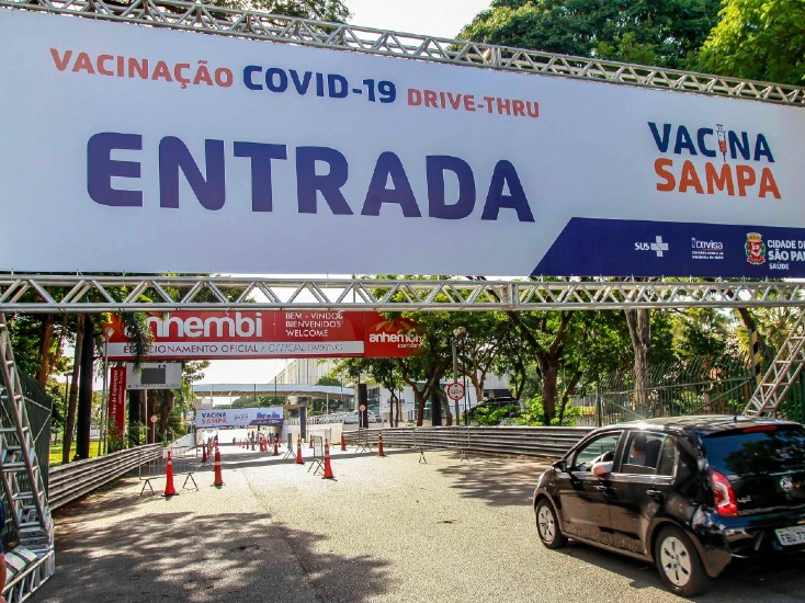 Posto de vacinação drive-thru no Complexo Anhembi Alexandre Moreira/Prefeitura de São Paulo