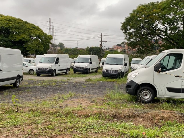 42 vans são roubadas em São Paulo Abraão Cruz/TV Globo