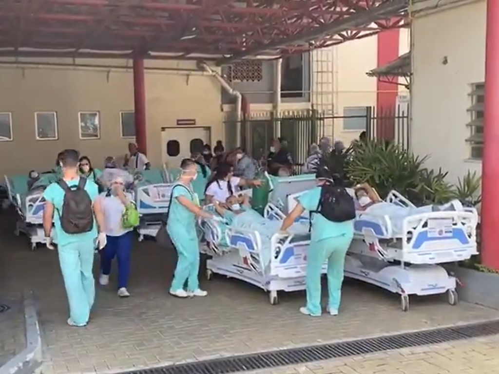 Pacientes foram transferidos do Hospital de Bonsucesso após o incêndio BandNews FM Rio
