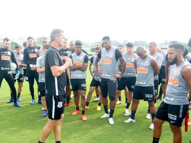 Corinthians já passou por um surto na volta do futebol, em junho de 2020