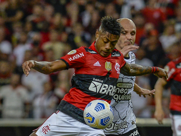 Bruno Henrique em ação contra o Corinthians, no Maracanã Gilvan de Souza/Flamengo