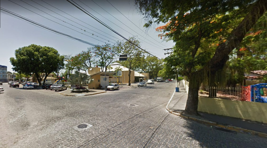 Situação ocorre em ruas dos bairros da cidade Google Maps