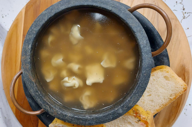 Capeletti in brodo | Band Receitas