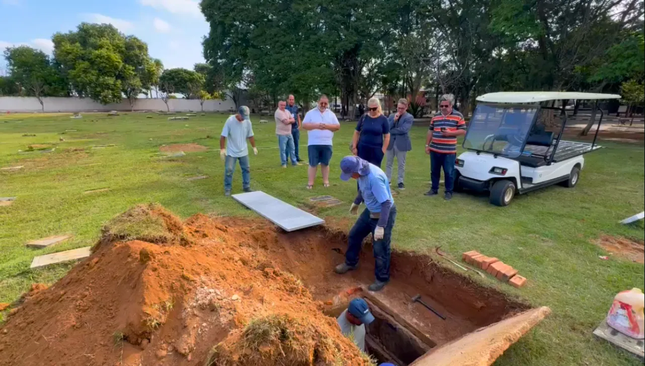 Campinas faz primeiro sepultamento de animal no cemitério dos Amarais 
