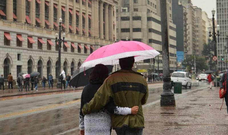 A quarta-feira é marcada por temperatura mínima de 18°C e máxima de 26°C. Band