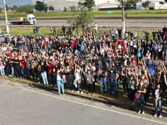 Montadoras da LG voltam a greve para que empresas cumpram acordo  Divulgação/Sindicato dos Metalúrgicos de Taubaté