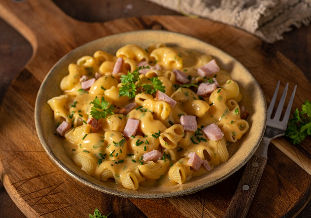 Macarrão à pizzaiolo é receita perfeita para fazer com as crianças Envato Elements