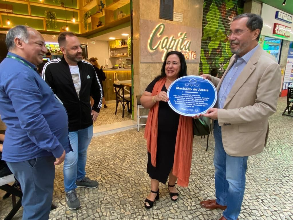 Placa de Machado de Assis, afixada na parede do Capitu Café Divulgação/Prefeitura do Rio