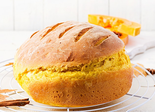 Carole Crema ensina receita deliciosa de pão de abóbora Envato Elements