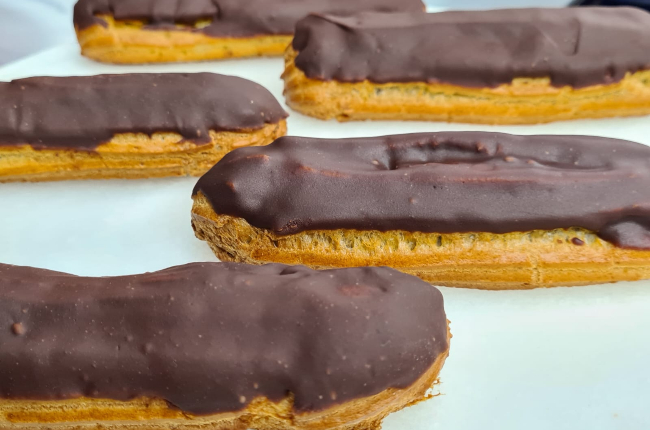 Bomba de chocolate (éclair) | Band Receitas