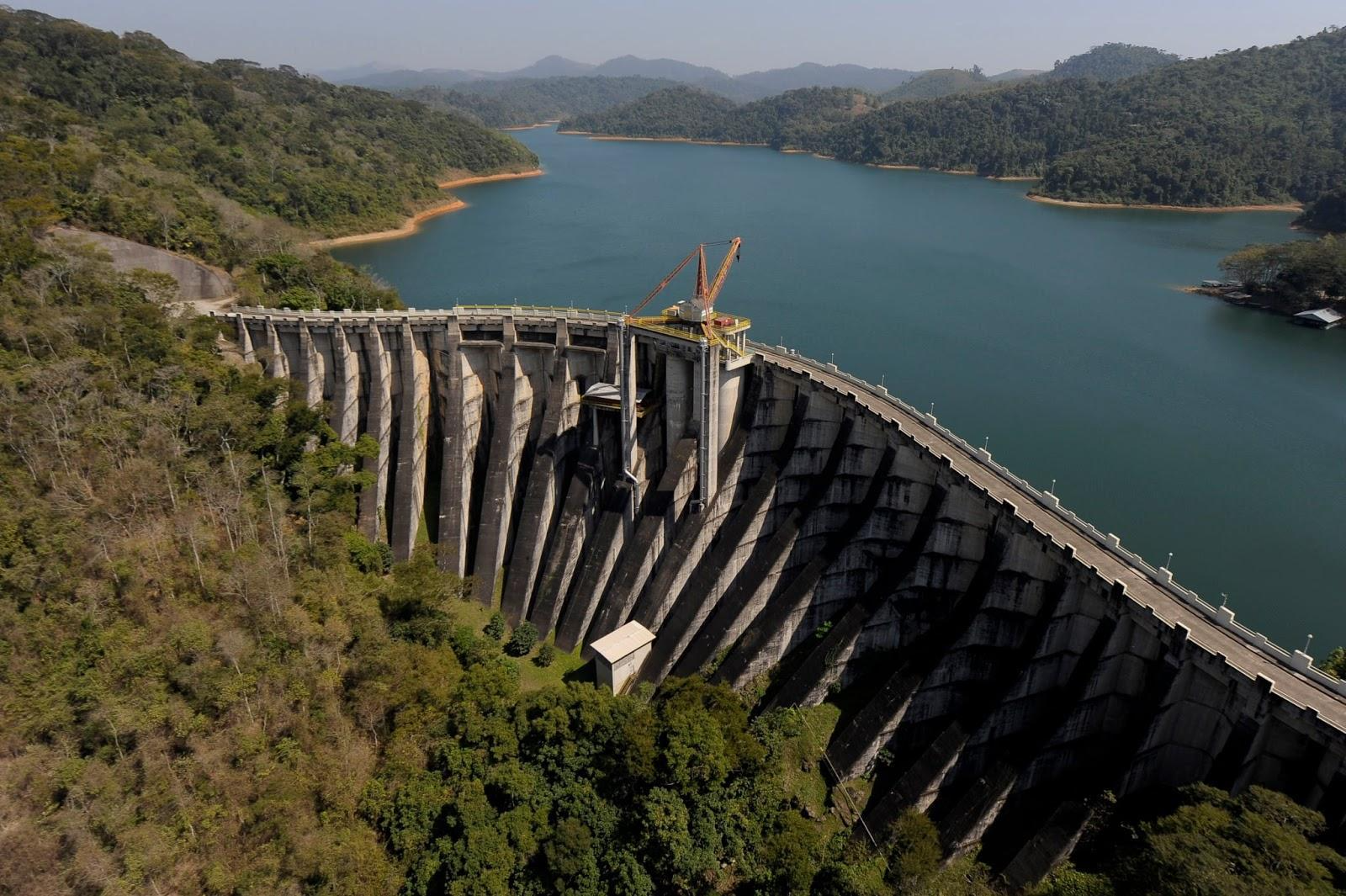 Vazamento ocorreu no Sistema Ribeirão das Lajes, em Seropédica Reprodução/Cedae