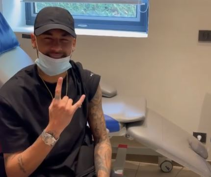 Neymar postou vídeo no Instagram do momento em que foi vacinado contra a Covid-19 Reprodução/Instagram