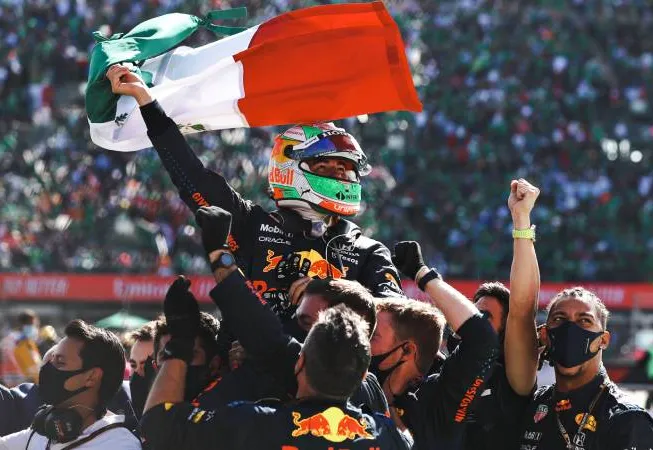 F1: Perez enlouquece torcida no México com melhor tempo no 3º treino livre  - 06/11/2021 - UOL Esporte