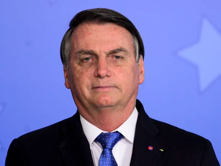 Em entrevista concedida a um programa de rádio, Bolsonaro fez uma ameaça direta contra o sistema democrático brasileiro