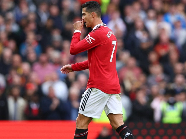 Cristiano Ronaldo é afastado pelo Manchester United antes de jogo contra o  Chelsea