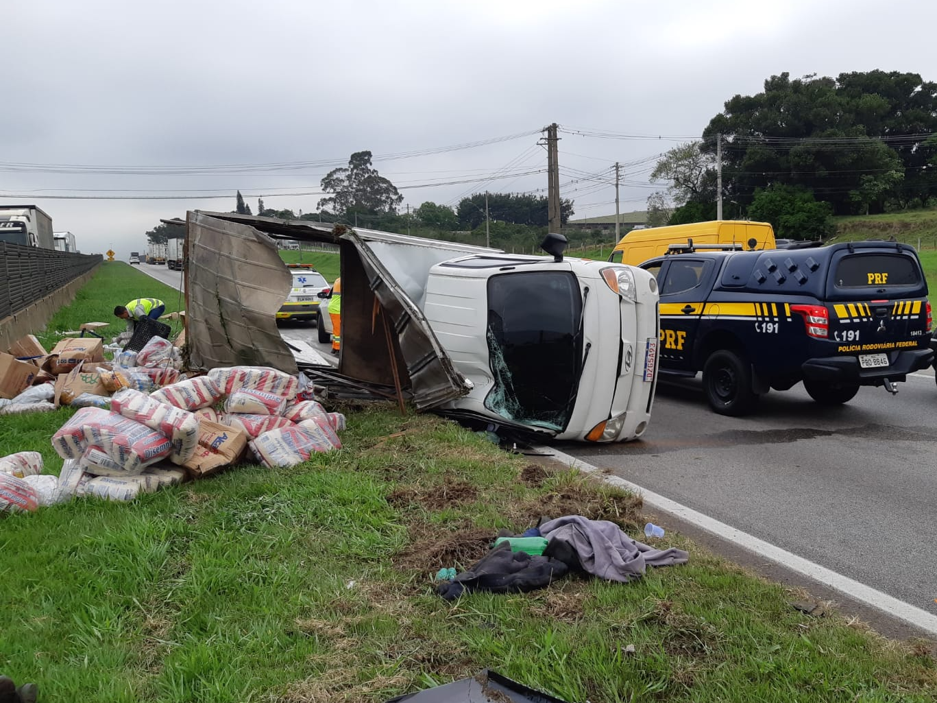 Ocorrência foi registrada no KM 136 sentido São Paulo  Divulgação/PRF