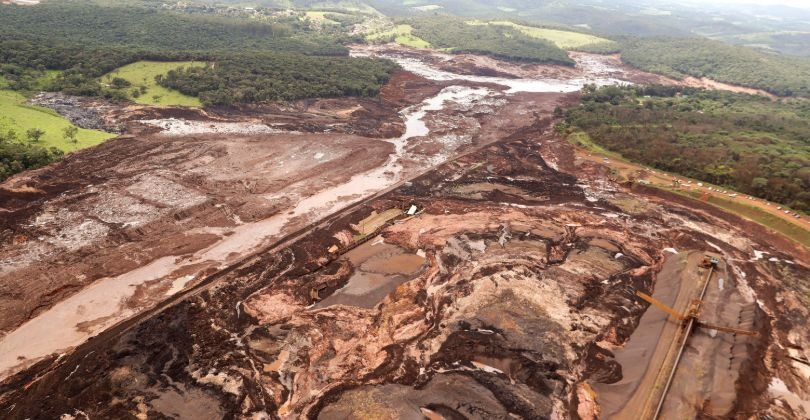 O documento mostra o avanço da situação de risco das barragens no país Reprodução