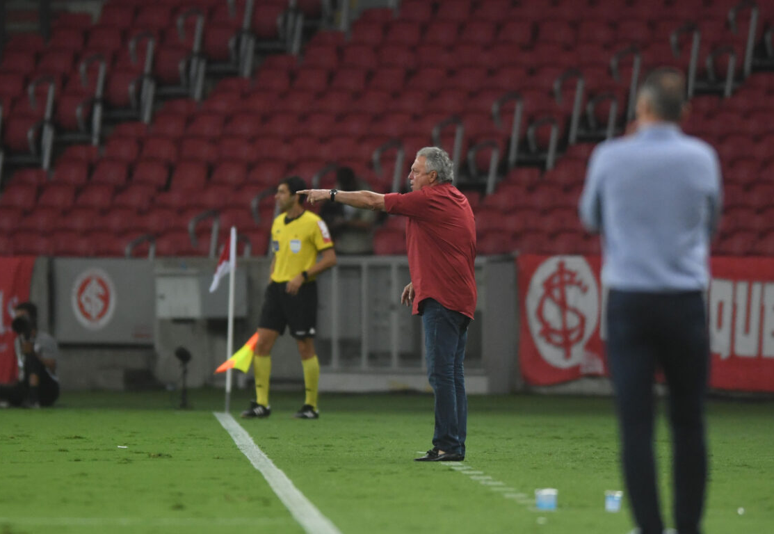 Abelão disse que quer seguir atuando como treinador Ricardo Duarte/Internacional