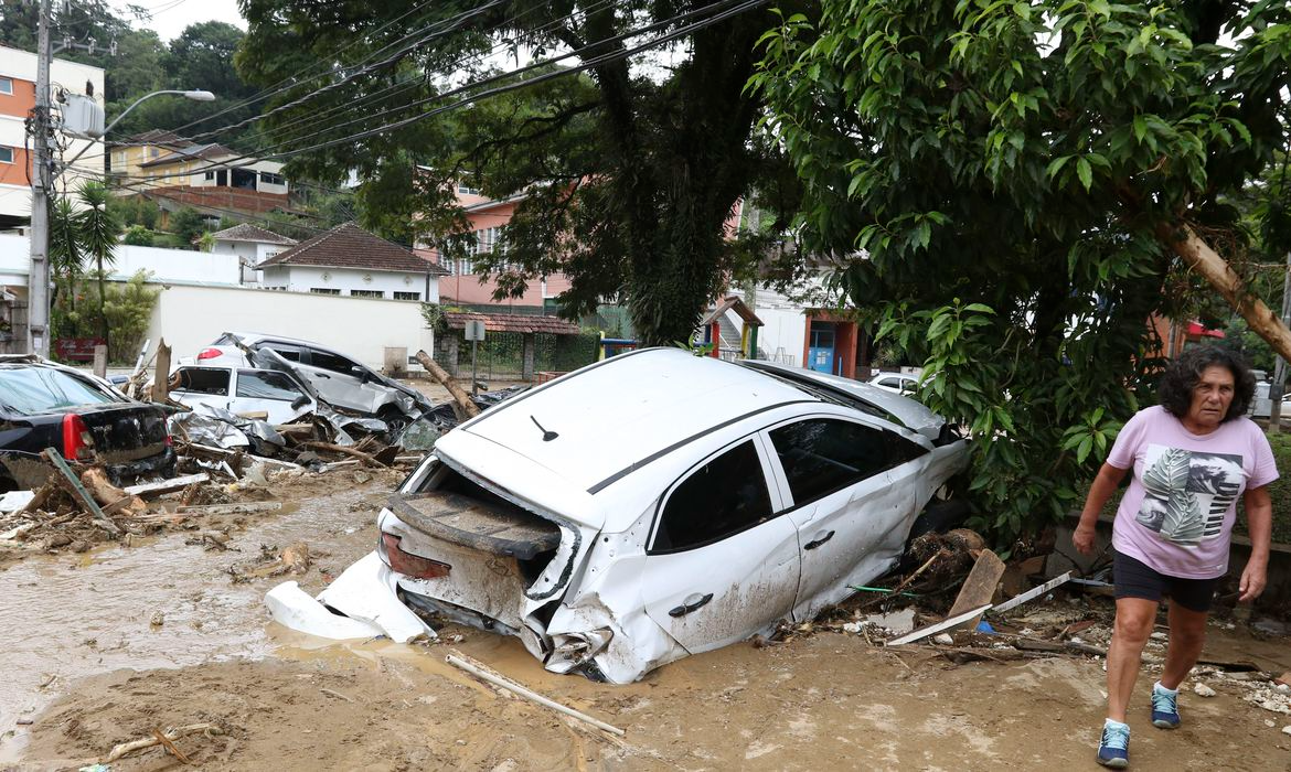 Até o momento, 136 pessoas morreram Foto: Agência Brasil