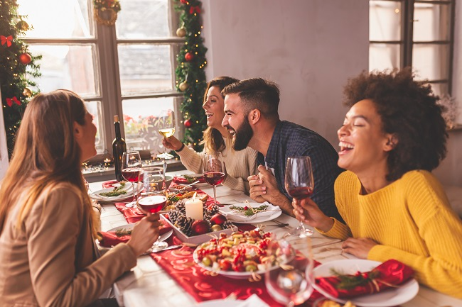 Como cada signo se comporta no jantar em família? Astrólogo entrega Envato Elements